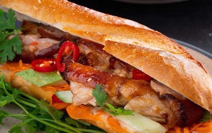 Experience Hanoi Tours with sustainable dining